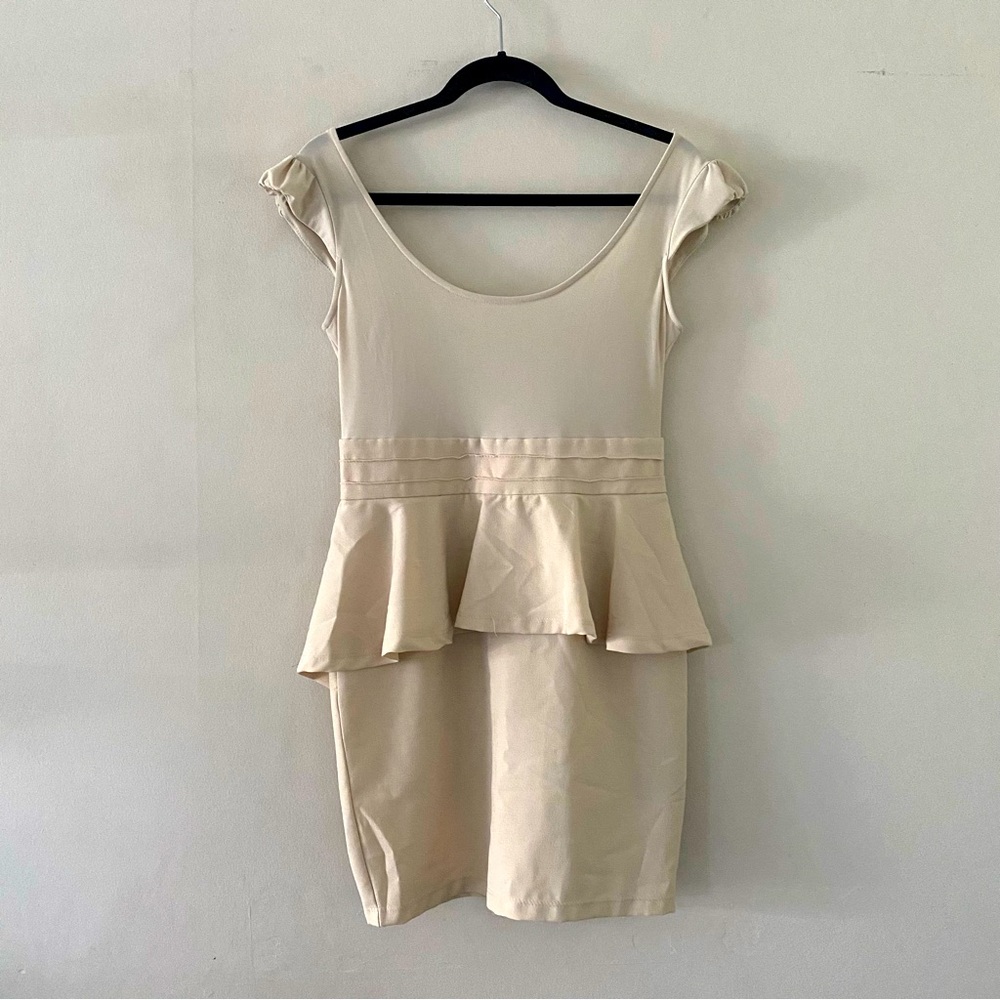 Papaya Peplum mini dress cream